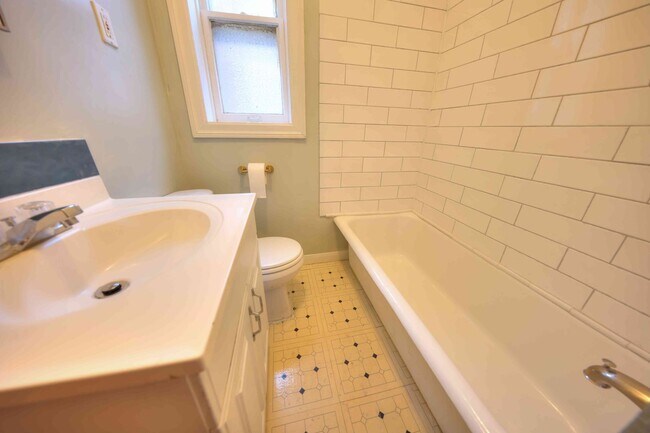 Building Photo - 4153 Potomac St