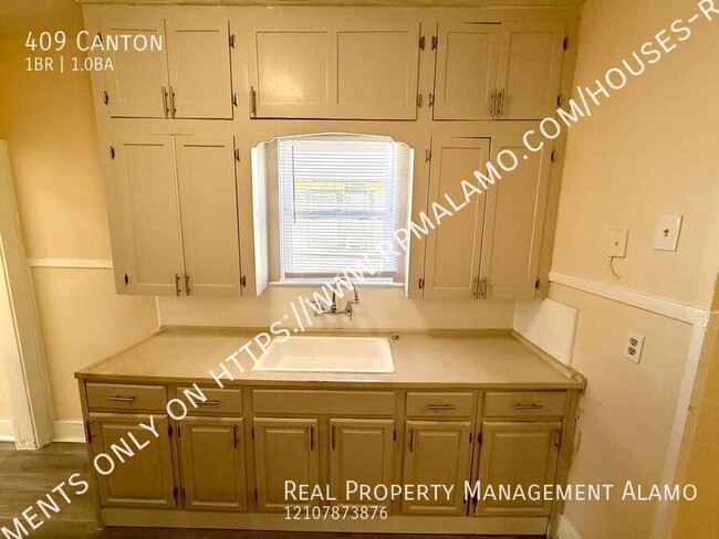 Building Photo - 409 Canton-