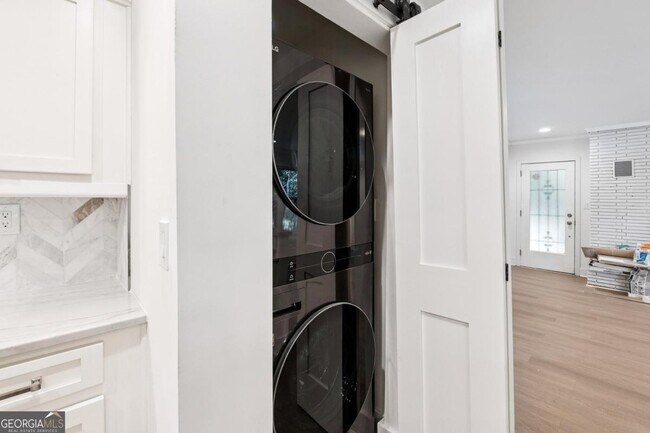 Building Photo - 1568 Niskey Lake Trail SW