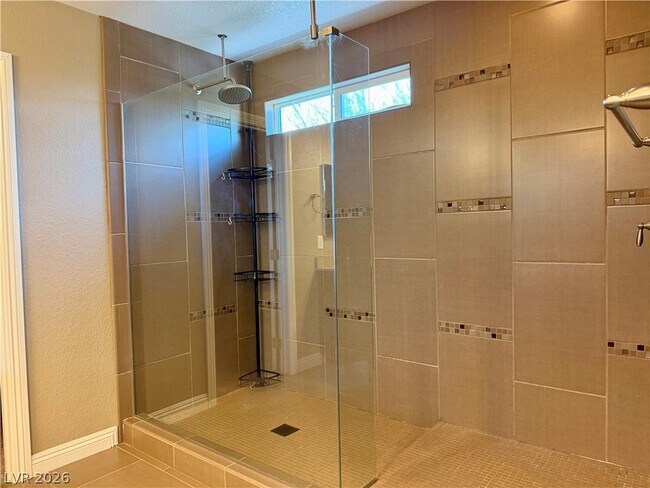 Building Photo - 7025 Solana Ridge Dr