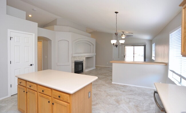 Building Photo - Move-In Ready Home in Dove Mountain