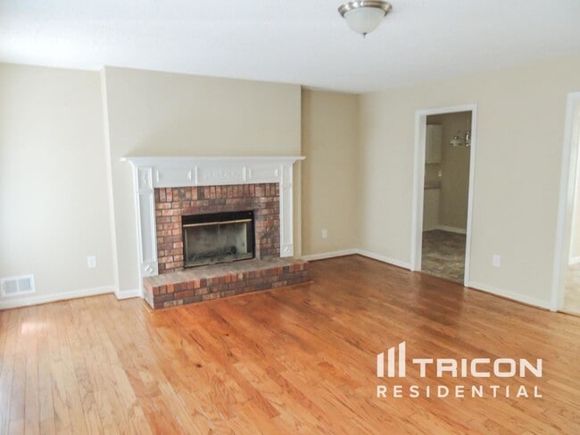 Building Photo - 111 Ladora Dr