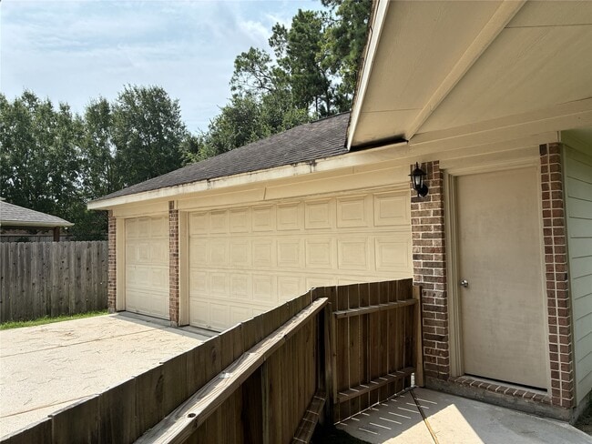 Building Photo - 14207 Parable Ct