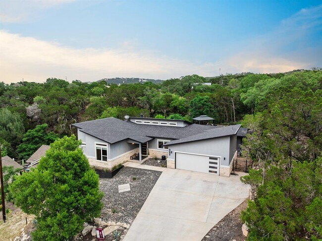Building Photo - 20702 Post Oak Dr