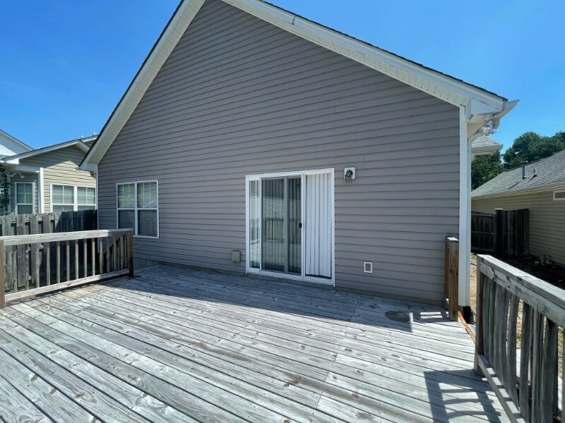 Building Photo - 170 Preston Green Dr