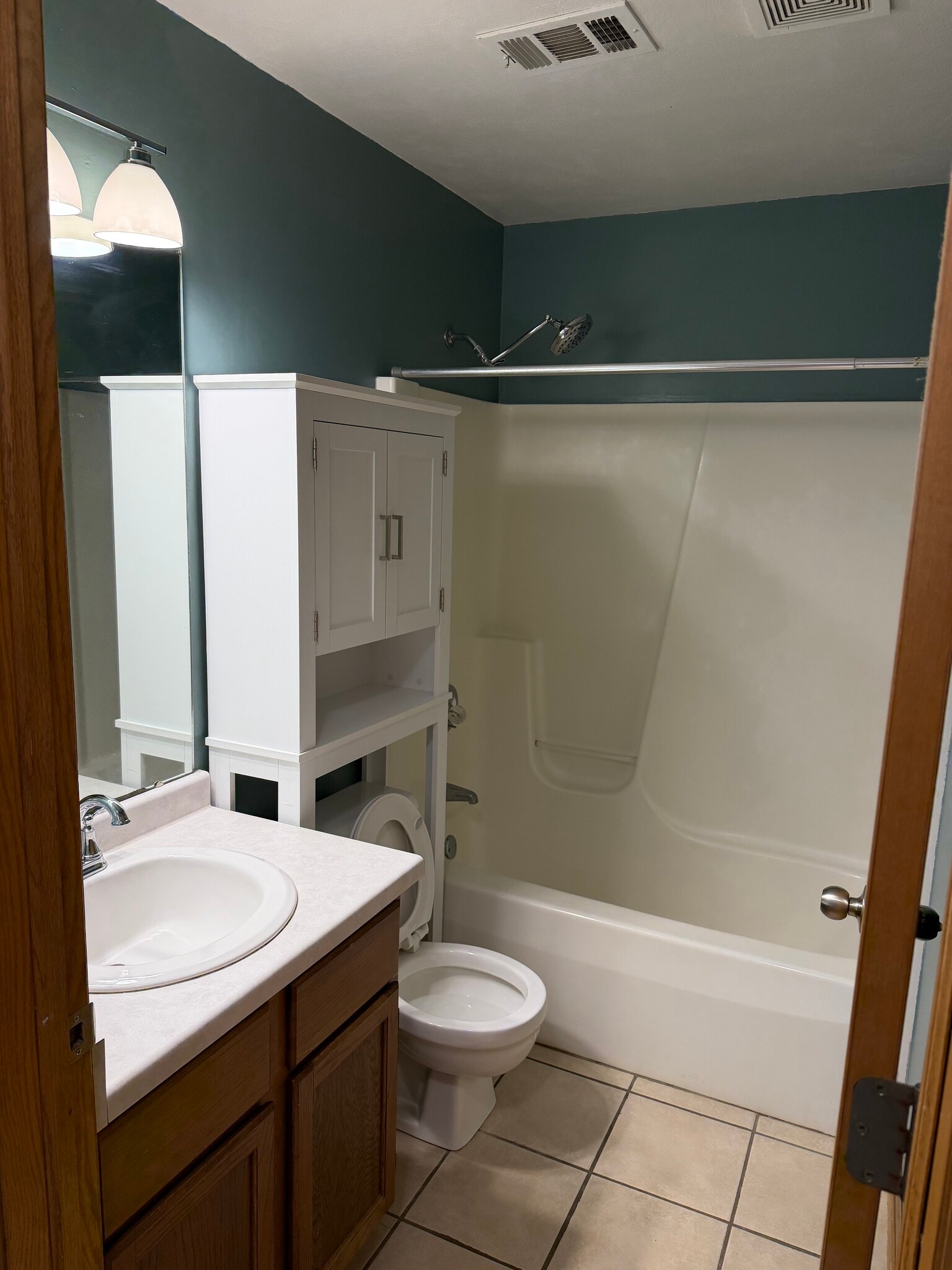 Building Photo - 3414 Coventry Dr