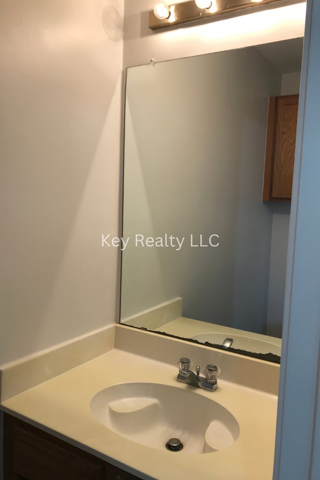 Building Photo - ****999 Bayou Trace - Alexandria