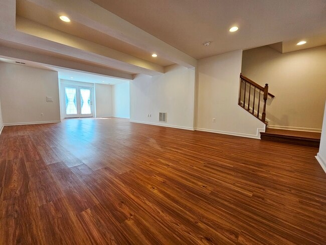 Building Photo - 618 Rainier Rd