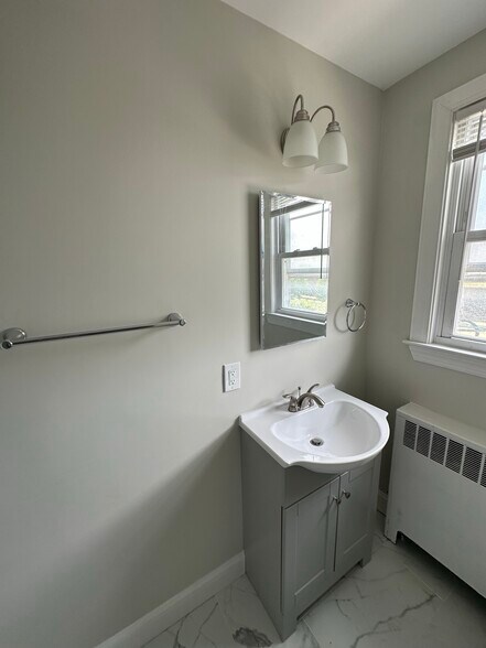 Building Photo - 3301 Indian Queen Ln