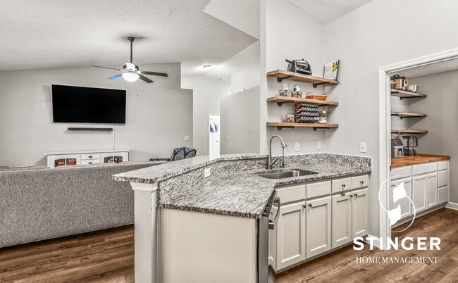 Building Photo - 53 Brindlewood Dr