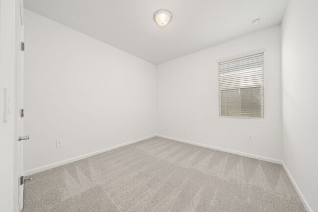 Building Photo - 3 Bedrrom 2 bathroom + Office-Brand-New Luxury Living in Rivington – DeBary, FL