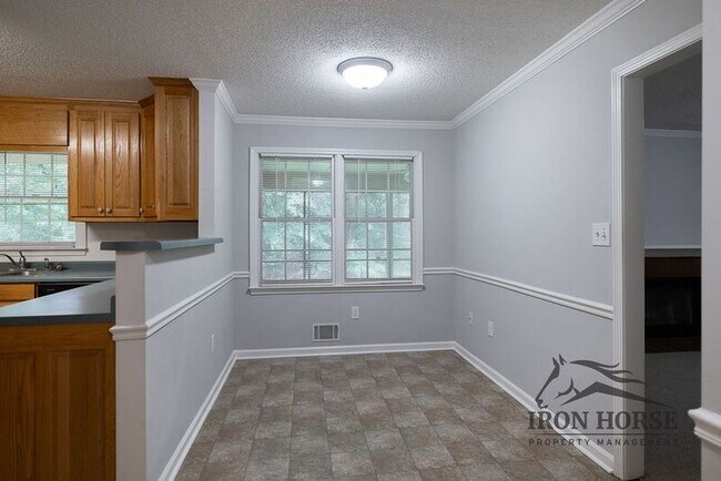 Building Photo - 8671 Macon Hwy