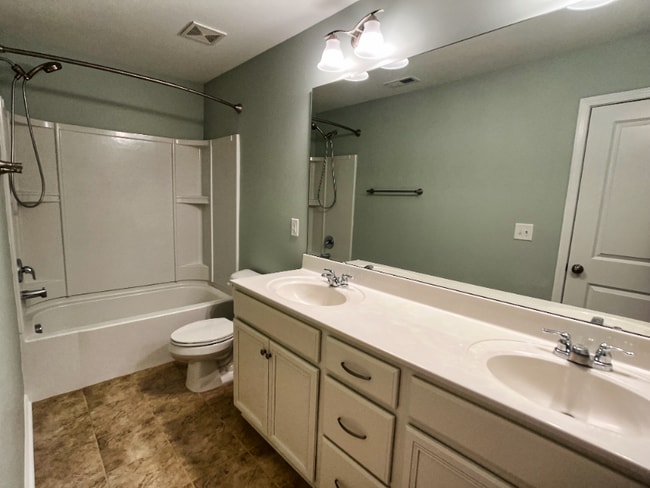 Building Photo - 1414 Southpoint Trl