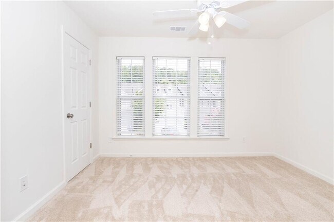 Building Photo - 4126 Royal Regency Cir