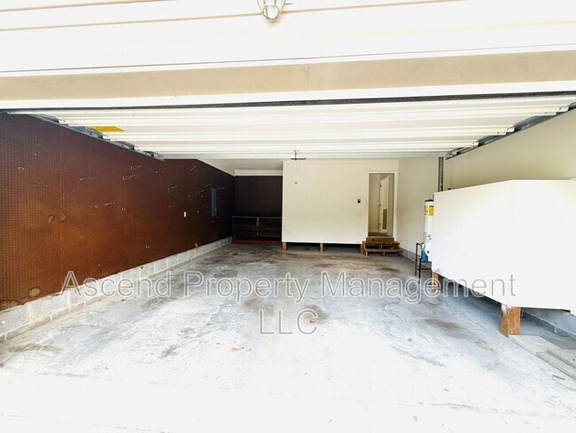 Building Photo - 10156 Baker Boy Dr