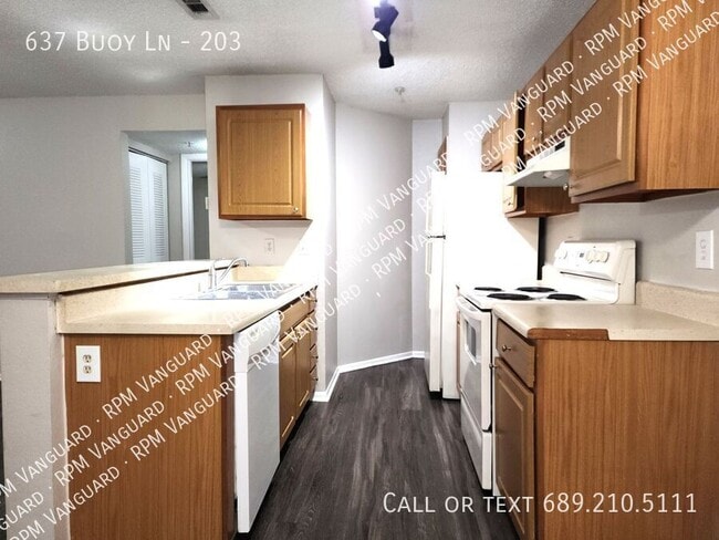 Building Photo - 637 Buoy Ln