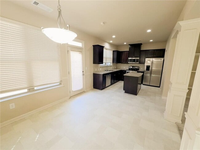 Building Photo - 6265 Story Cir