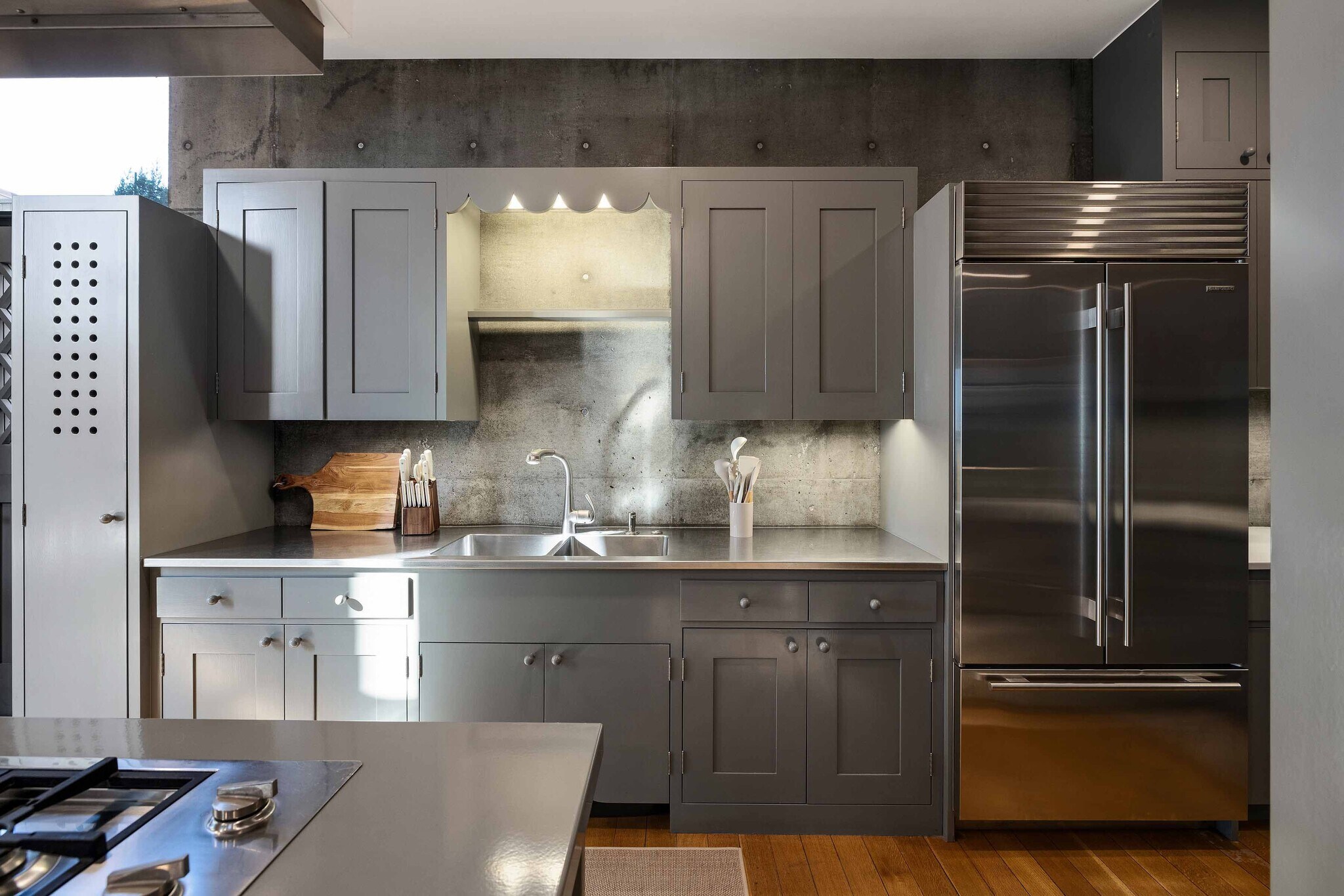 Building Photo - 1812 The Strand