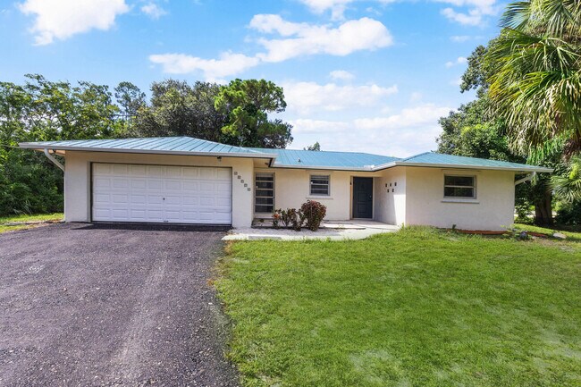 Building Photo - 16790 Glasgow Dr E