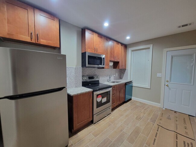 Primary Photo - 3203 Guilford Ave