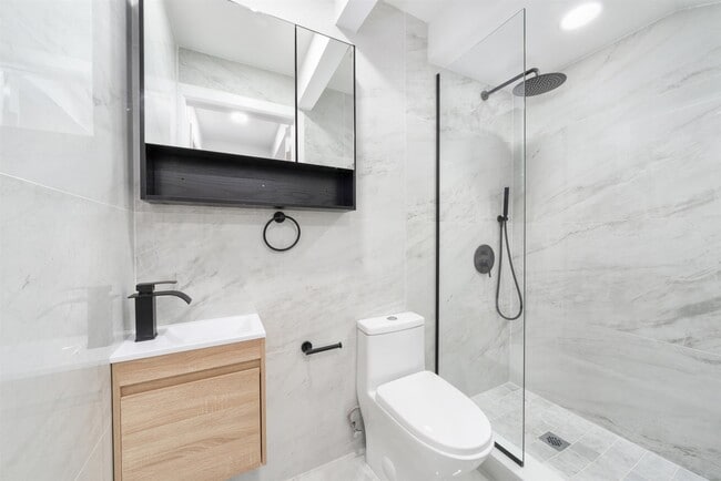 Building Photo - 503 Palisade Ave