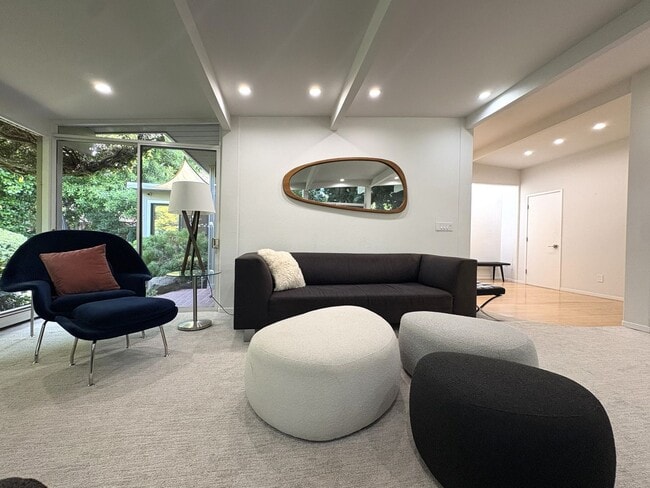 Building Photo - Eichler-Style Gem in Desirable Triple El N...