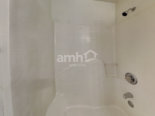 Building Photo - 7251 Lawn Tennis Ln