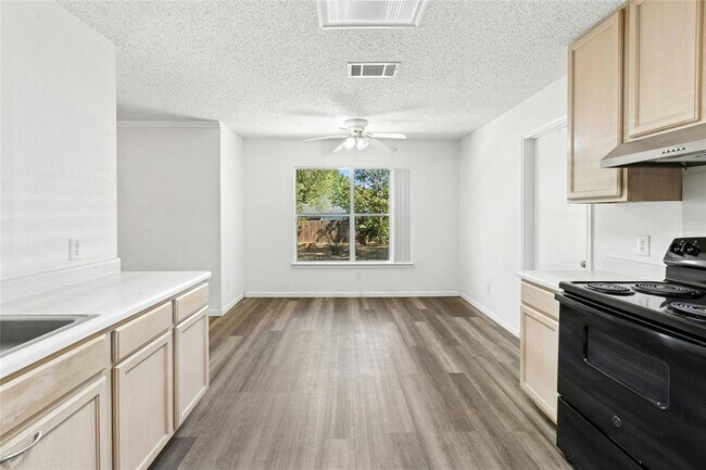 Building Photo - 1614 Alazan Cove