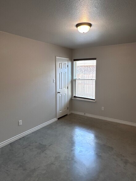 Building Photo - 1239 Liberation Ln