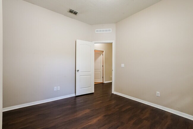 Building Photo - 1586 Danisco Pl