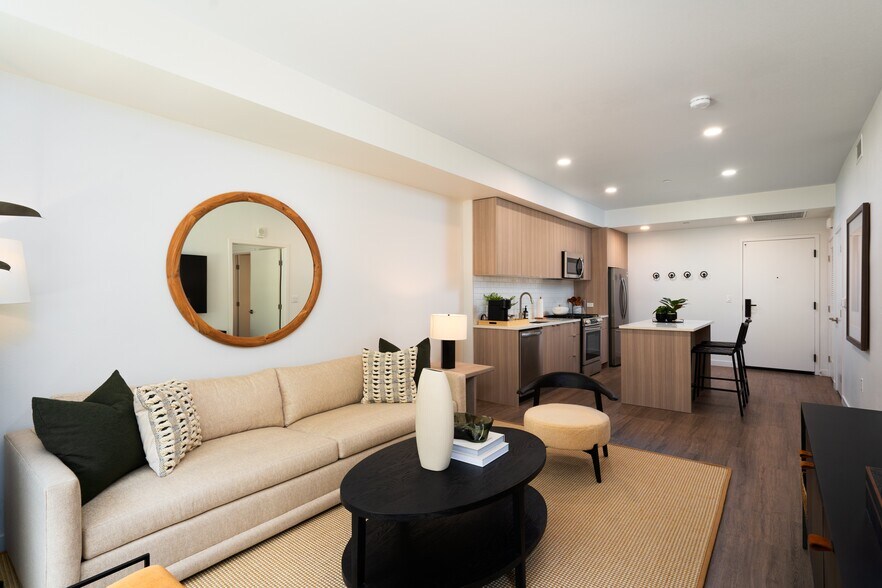 Building Photo - The Hayden