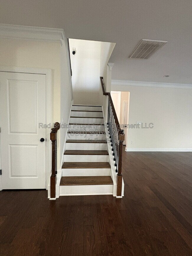 Building Photo - 2403 Palmdale Walk Dr