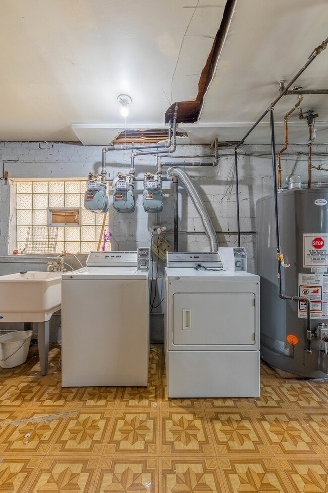 Building Photo - 4634 W 47th St