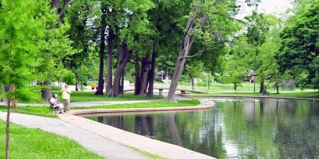 Building Photo - 5836 Sunshine Dr