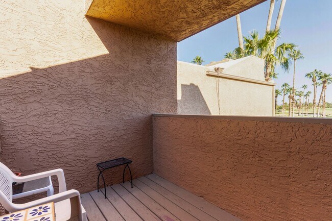 Building Photo - RESORT Style FULLY-FURNISHED Condo in Paradise Valley - 4 bedroom / 2.5 bath