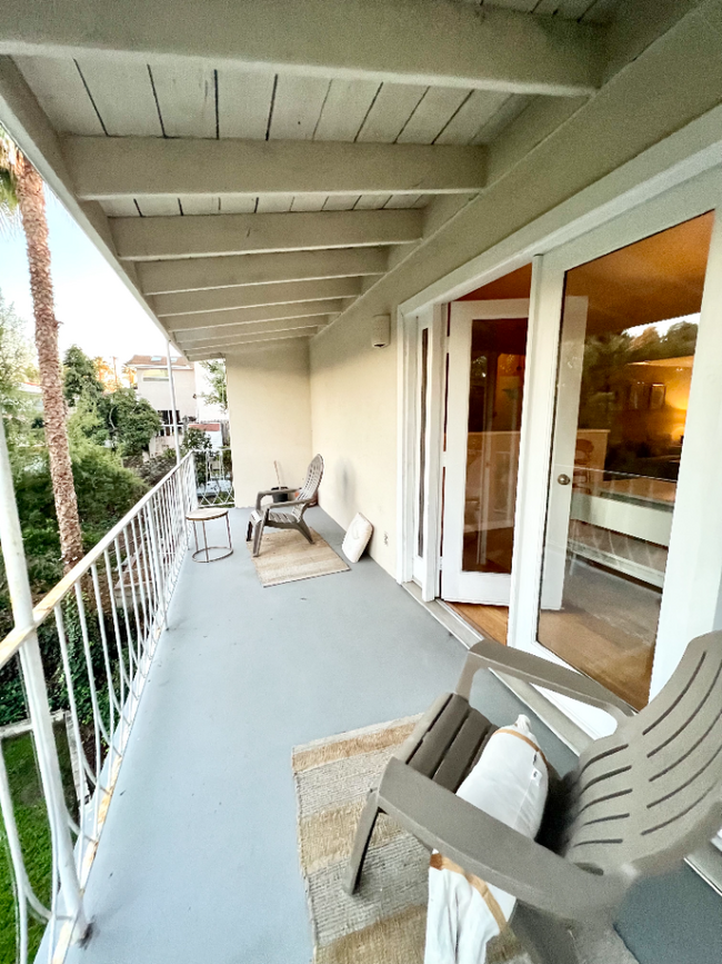 Building Photo - Room for rent in San Diego home near San D...