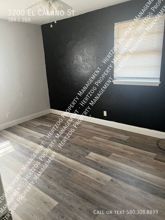 Building Photo - 3200 El Camino St