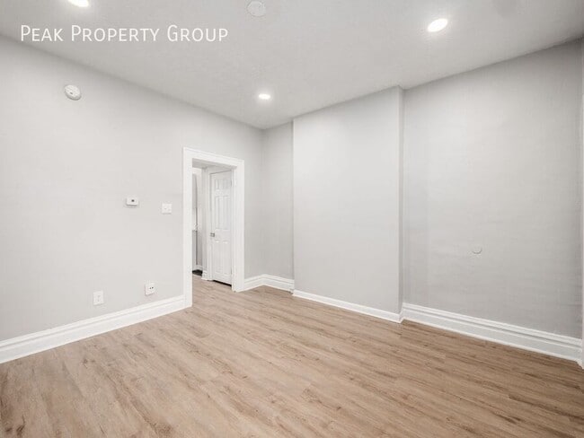 Building Photo - 1252 S Washington Ave