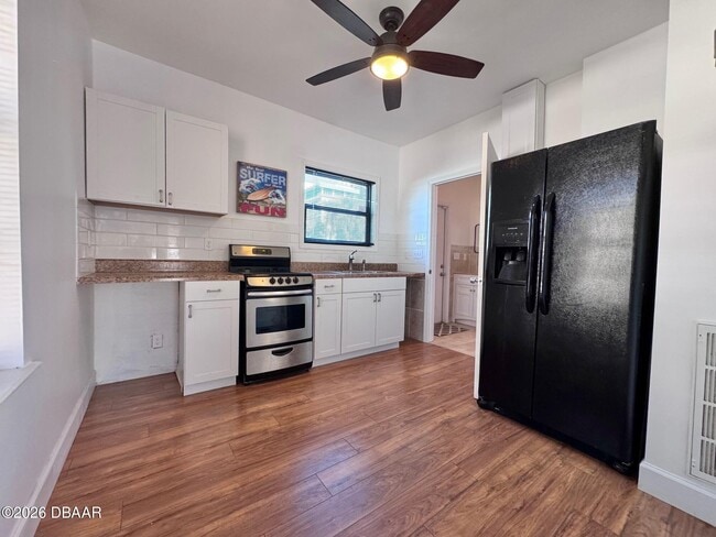 Building Photo - 436 N Grandview Ave