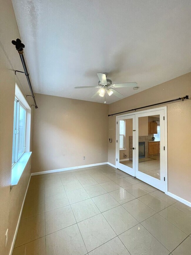 Building Photo - Half off 1st month's rent