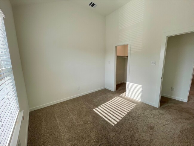 Building Photo - 16518 Amber Patina Ln