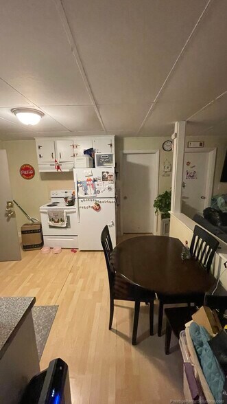 Building Photo - 509 S Main St