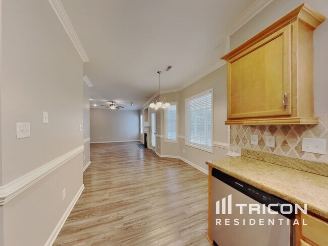 Building Photo - 547 Hay River St