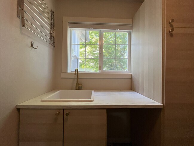 Building Photo - Beautifully Updated 3-Bedroom Bethany Home with Chef's Kitchen, Huge Bonus Room and Private Backyard