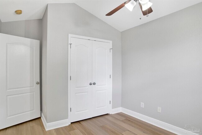 Building Photo - 5837 Creek Station Dr