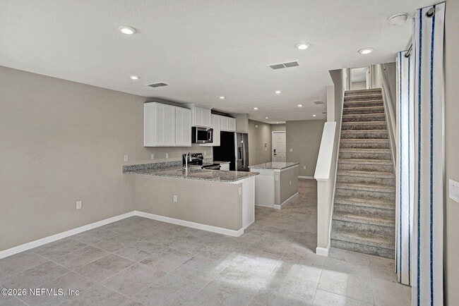 Building Photo - 1640 Kinsman Ave