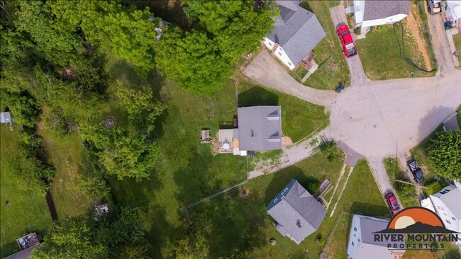 Building Photo - Cozy Single-Family Home in Christiansburg