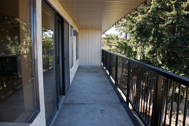 Building Photo - 168 S Coeur d'Alene St