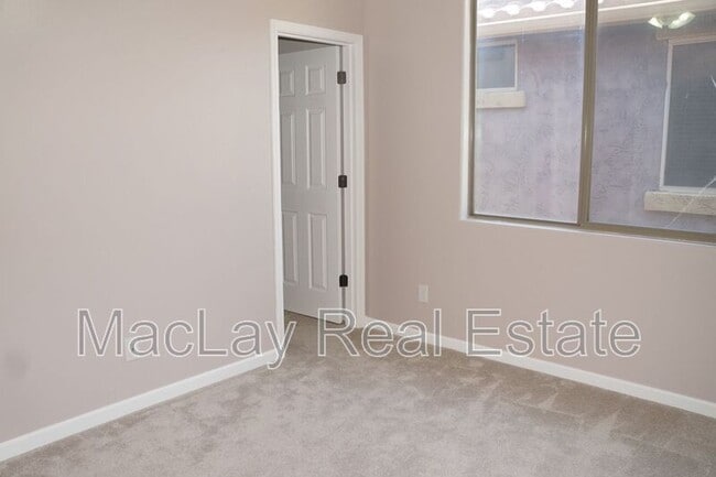 Building Photo - 3829 E Morelos St