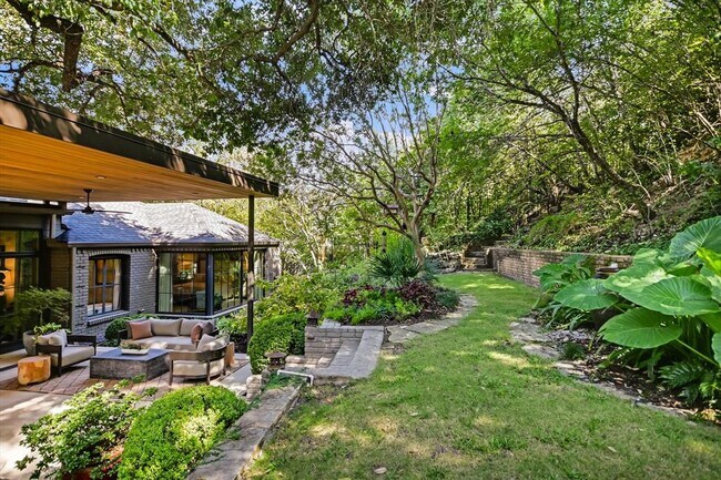 Building Photo - 3423 Mt Barker Dr